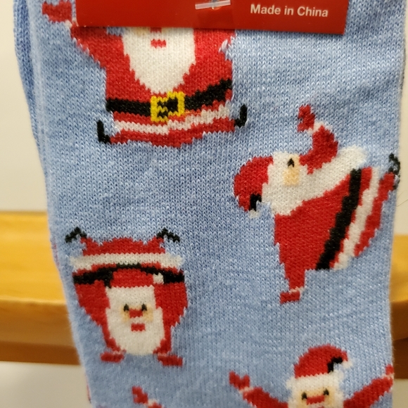 2/$15 Dancing Santa Christmas Gift Socks Blue 5-9 - Picture 4 of 6